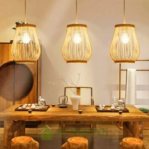 Đèn mây tre hình cái lồng chim dưới ánh sáng vàng trang trí siêu dễ thương