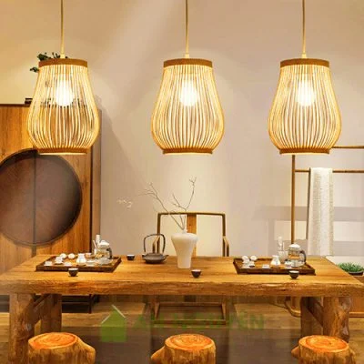 Đèn mây tre hình cái lồng chim dưới ánh sáng vàng trang trí siêu dễ thương