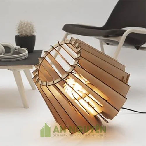 Đèn gỗ để bàn trang trí cực kỳ dễ thương DG043