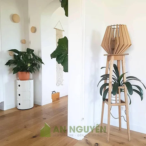 Đèn gỗ để bàn trang trí cực kỳ dễ thương DG043