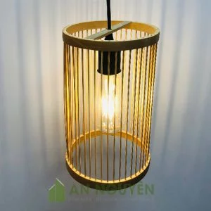 Hình-ảnh-2-Mẫu-đèn-tăm-tre-đan-hình-trụ-đơn-giản-giá-rẻ-ở-TPHCM-(1)