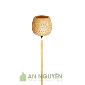 Chân đèn sàn bằng gỗ thật kiểu đế tròn thân trụ dùng cho chụp mây tre