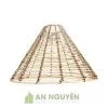 Đèn Mây Tre- Mẫu đèn mây đan trên khung sắt hình chóp cụt trang trí quán ăn (2)