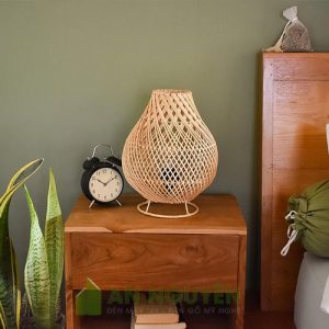 Đèn Mây Tre: Mẫu đèn bàn mây đan hình tổ chim dòng dọc