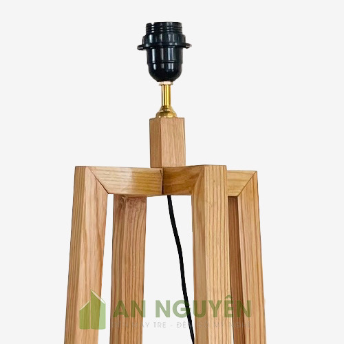 Chân đèn sàn bằng gỗ thật 4 chân chữ thập