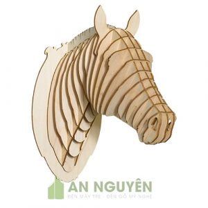 Đầu ngựa và đầu ngựa có sừng Unicons trang trí phòng làm việc