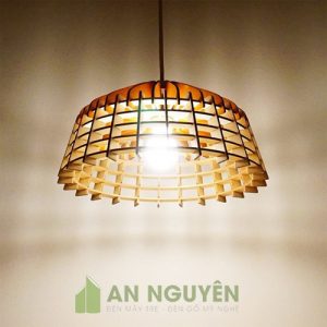 Đèn gỗ thả trần trang trí bàn ăn nhà hàng, khách sạn