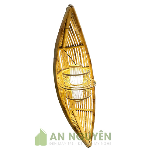 Đèn Mây Tre: Mẫu đèn tre hình con thuyền lớn, thả trần hoặc gắn vách