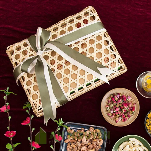 Giỏ tre có nắp làm quà tặng dịp Tết