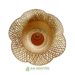 Mẫu đèn mây tre hình bông hoa trang trí các khu nghỉ dưỡng