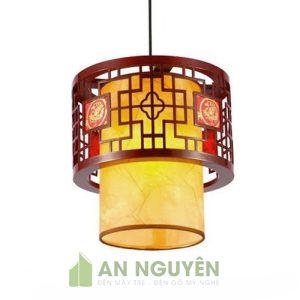 Đèn Gỗ: Mẫu đèn gỗ thả trần hình tròn có lồng vải trang trí nhà gỗ