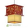 Đèn gỗ hộp chạm kèm lồng vải vuông thả trần