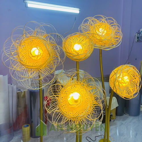 đèn hoa tre