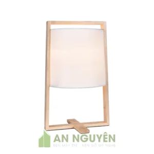 Mẫu đèn gỗ để bàn kèm chụp vải trụ tròn trang trí phòng ngủ khách sạn