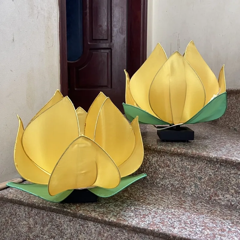 Đèn hoa sen làm từ vải trang trí nhiều không gian