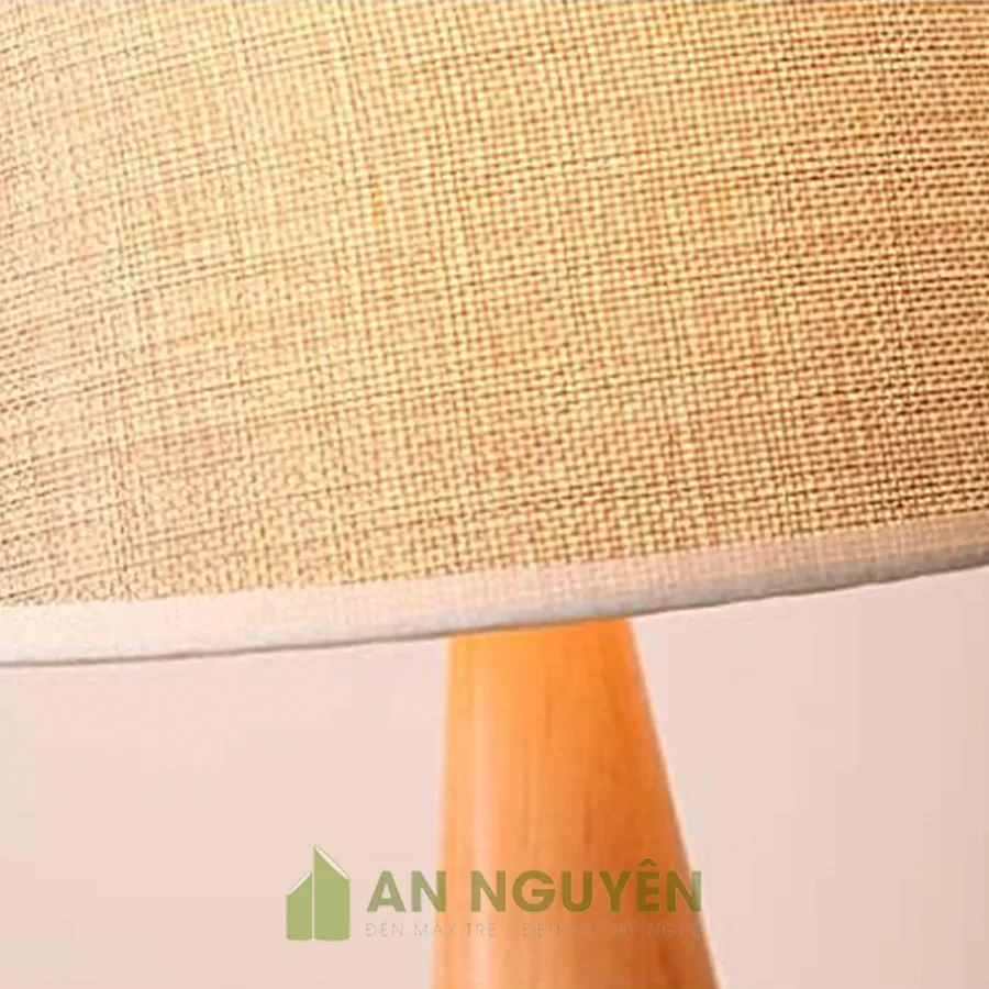 Đèn Gỗ: Mẫu đèn gỗ để bàn gắn chụp vải trang trí bàn phòng ngủ, bàn đọc sách
