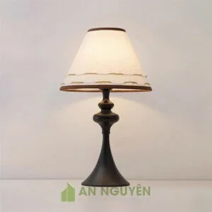 Đèn Gỗ: Mẫu đèn gỗ để bàn như cô gái mặc váy đuôi cá trang trí khách sạn