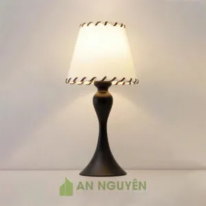 Đèn Gỗ: Mẫu đèn gỗ để bàn như cô gái mặc váy đuôi cá trang trí khách sạn