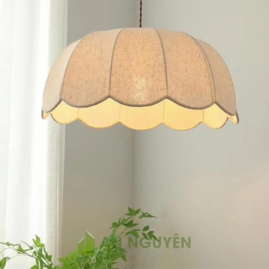 Đèn Vải: Mẫu đèn vải hình cánh hoa thả trần trang trí bàn ăn TPHCM