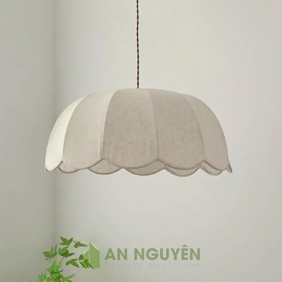 Đèn Vải: Mẫu đèn vải hình cánh hoa thả trần trang trí bàn ăn TPHCM
