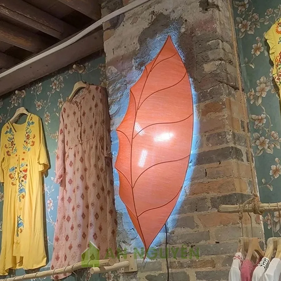 Đèn Vải: Mẫu đèn vải gắn vách hoặc thả trần hình chiếc lá trang trí nhà hàng truyền thống