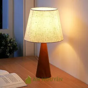 Mẫu đèn gỗ để bàn gắn chụp vải trang trí bàn phòng ngủ, bàn đọc sách