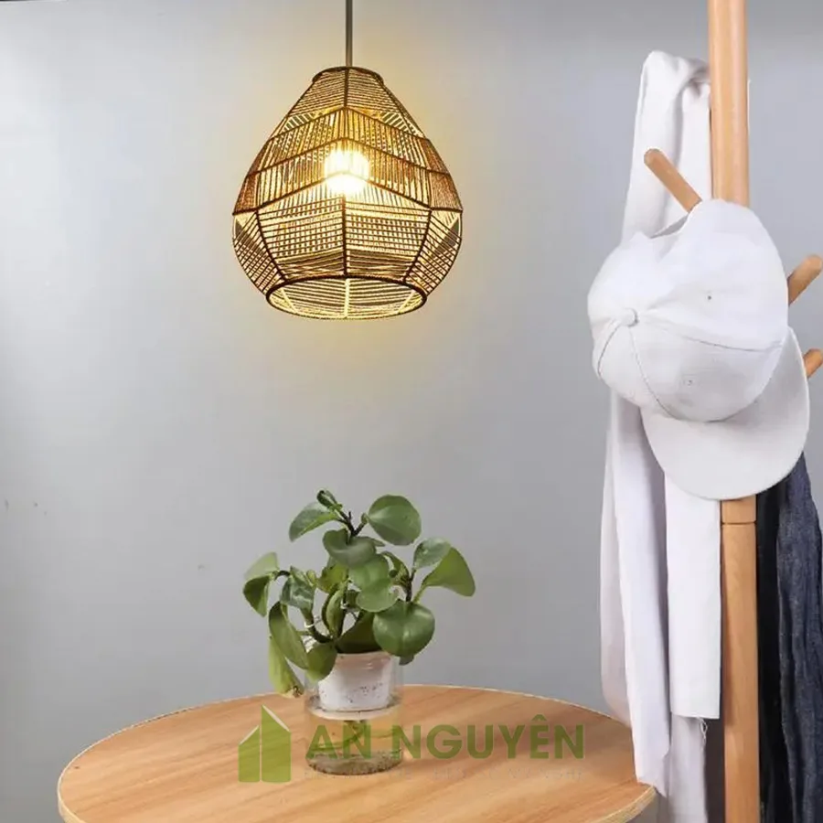 Đèn Dây Thừng: Mẫu đèn thả dây thừng quấn khung sắt kiểu trái mận trang trí bàn ăn