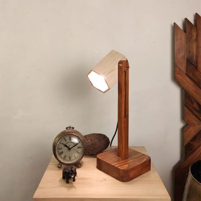 Đèn gỗ phù hợp với nhiều phong cách